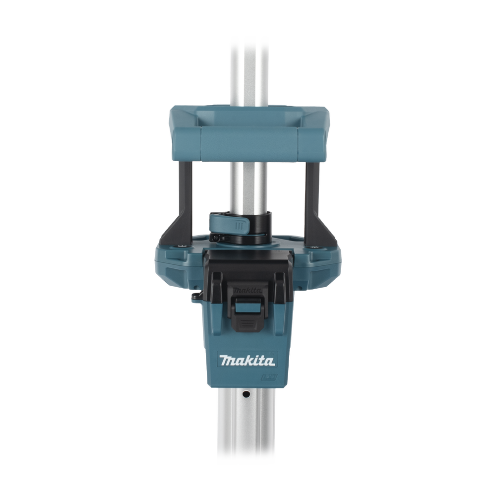 Lampara con Torre para Iluminación Inalambrica con tres Cabezales Multidireccionales , se extiende hasta 2.2 metros, Utiliza batería LXT® Litio‑Ion de 18V.