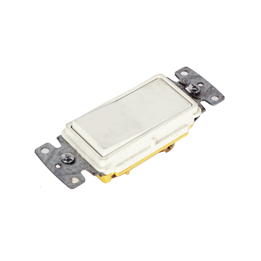 Interruptor Unipolar Residencial 15 A 120-277 V, Cableado Lateral y Trasero, Color Blanco.