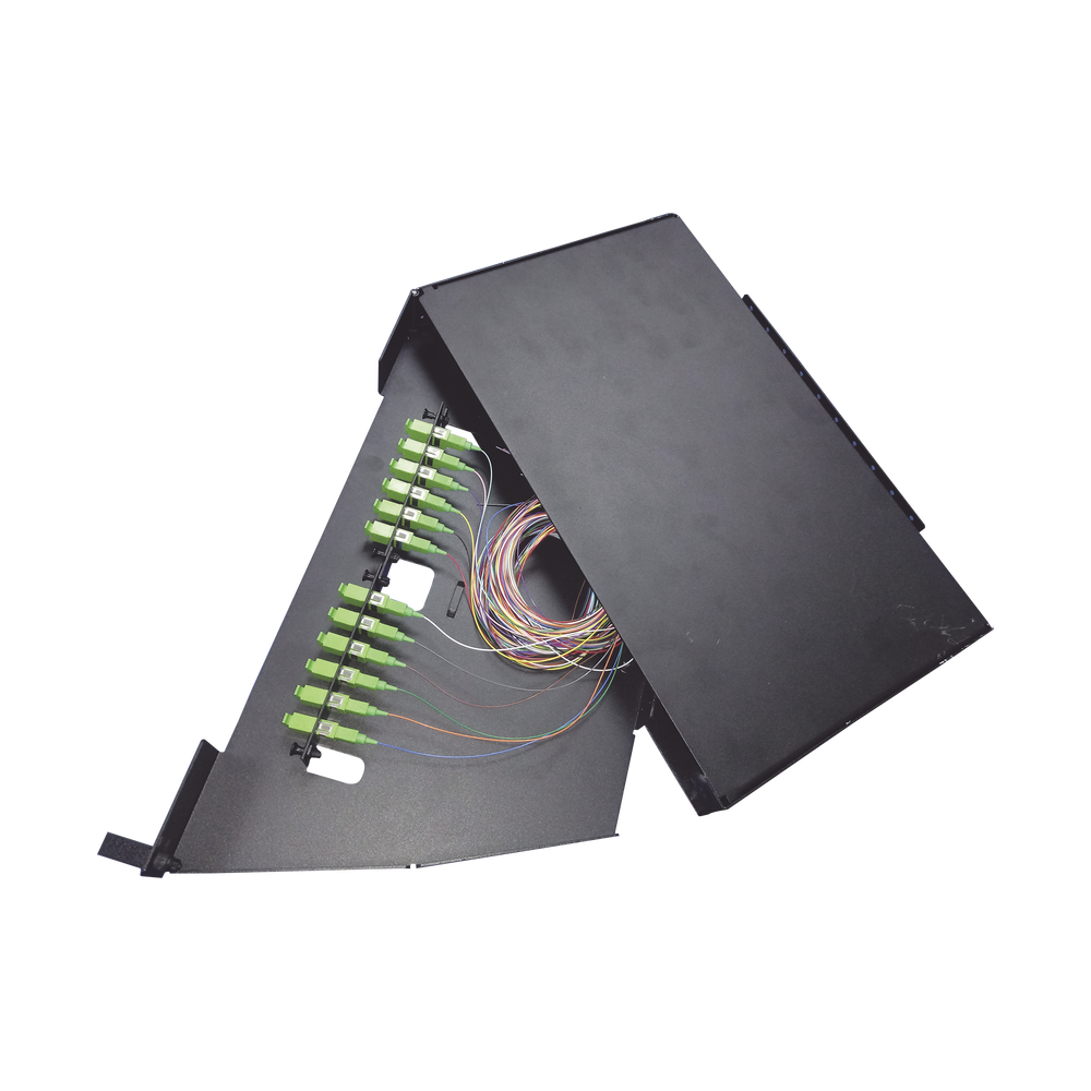 Patch panel de 12 puertos de 1u, incluye pigtails, adapters plates y splice tray