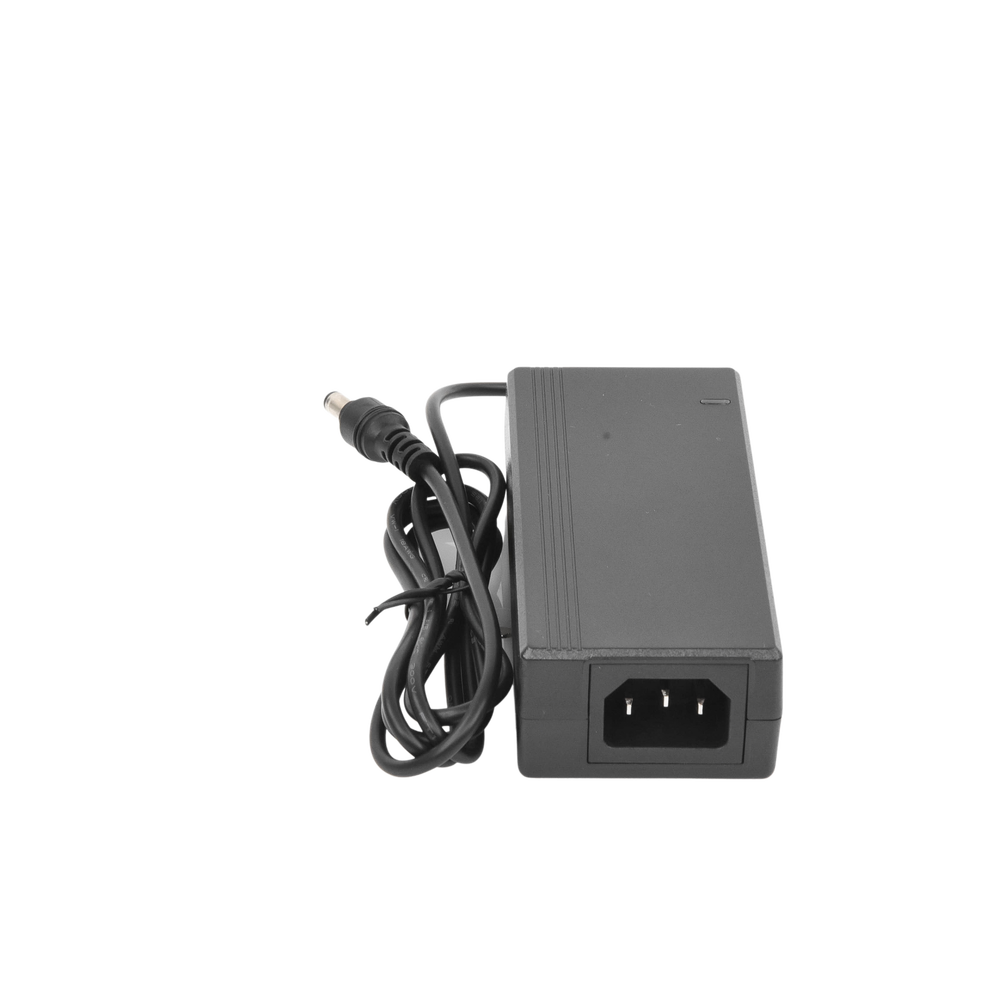 Fuente de Poder Regulada 12 Vcc / 3.3 Amp. / Conector 5.5 mm / Recomendado para DVR´s y PTZ TURBOHD