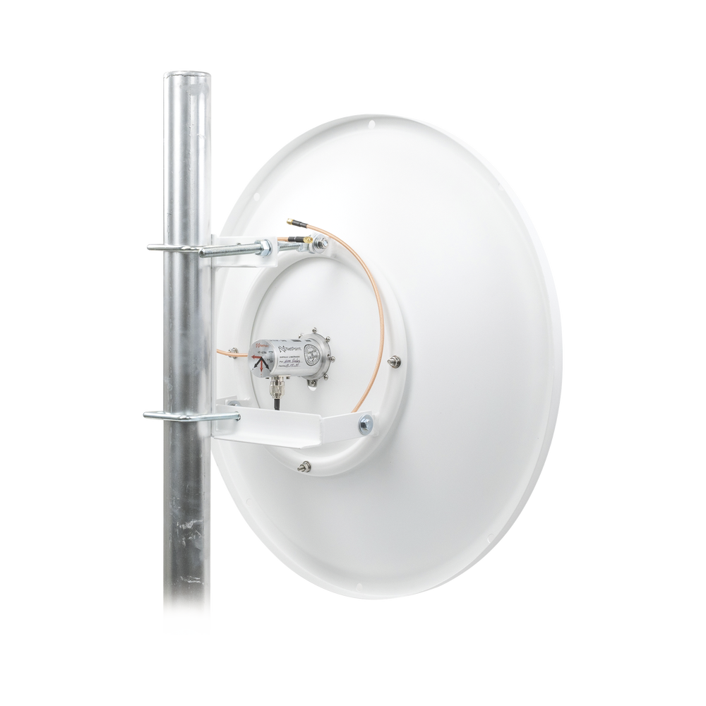 Antena Direccional de alto rendimiento / diámetro de 60 cm / 4.9-6.4 GHz / Ganancia 30 dBi / SLANT de 45 ° y 90 ° / Ideal para 30 km / Conector N-Hembra / Montaje y jumpers incluidos.