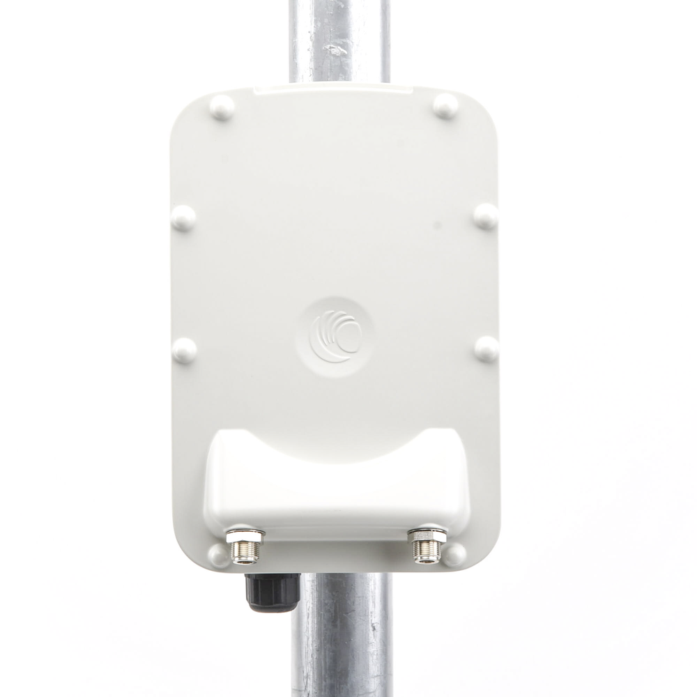 PTP-550 Hasta 1.36 GBps / 4910 - 6200 MHz / 802.11 AC Wave 2 MU-MIMO 4: 4x4 / BackHaul Conectorizado / Ideal para distancias de +80 km (C050055H014A)