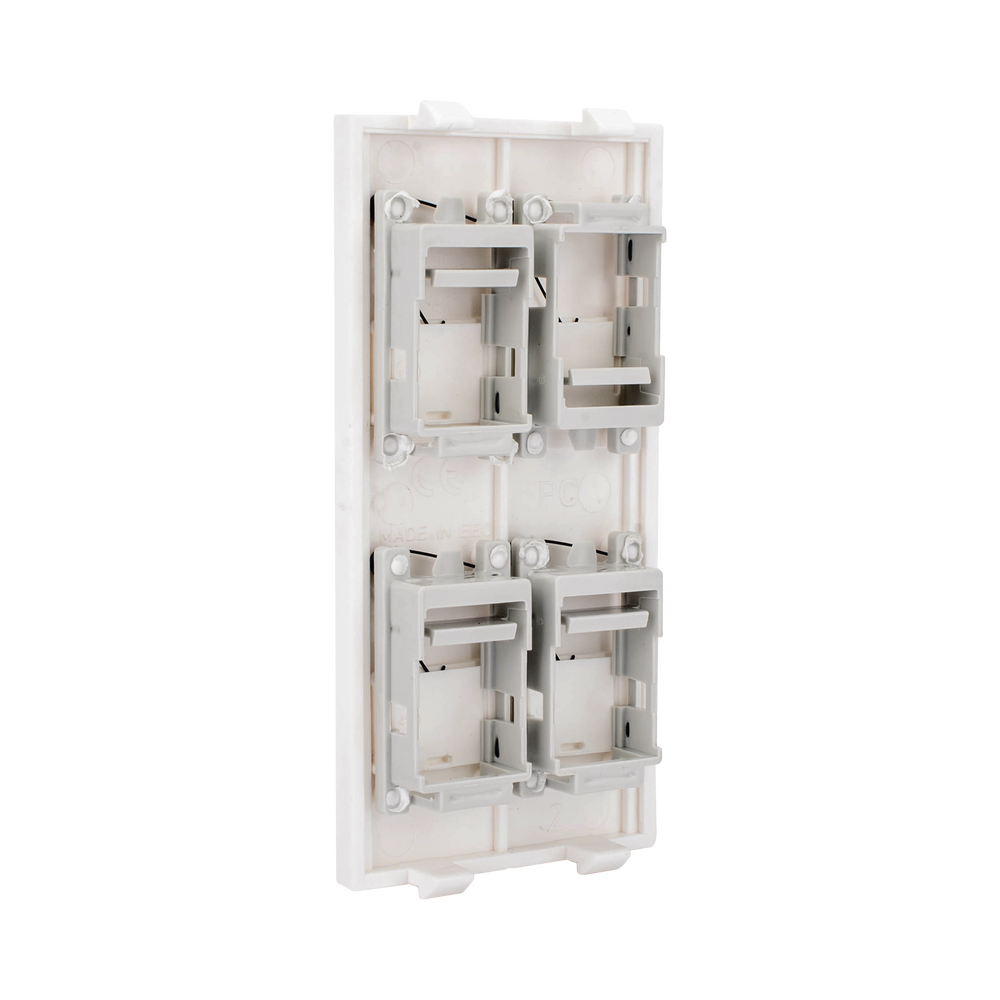 Placa Plana de Voz y Datos con Guardapolvo para 4 RJ45 / Color Blanco / 4 Puertos para Jacks Keystone / Compatible con Cajas de Pavimento SM-CPAV-2 y SM-CPAV-4 / Modelo S76C/9