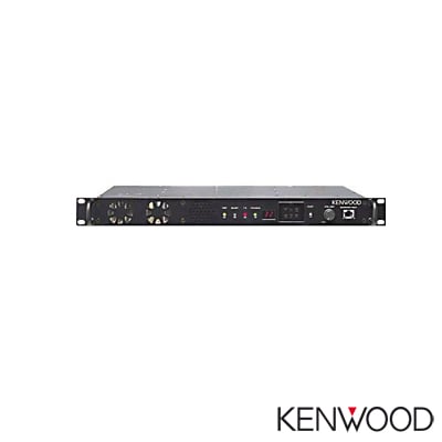Repetidor profesional UHF, 5 Watts ajustable a 2 Watts.