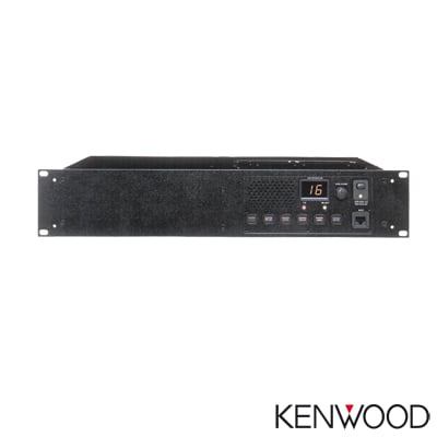 Repetidor 450-480 MHz, 40 Watts, Panel de 16 tonos, Interfaz DB25