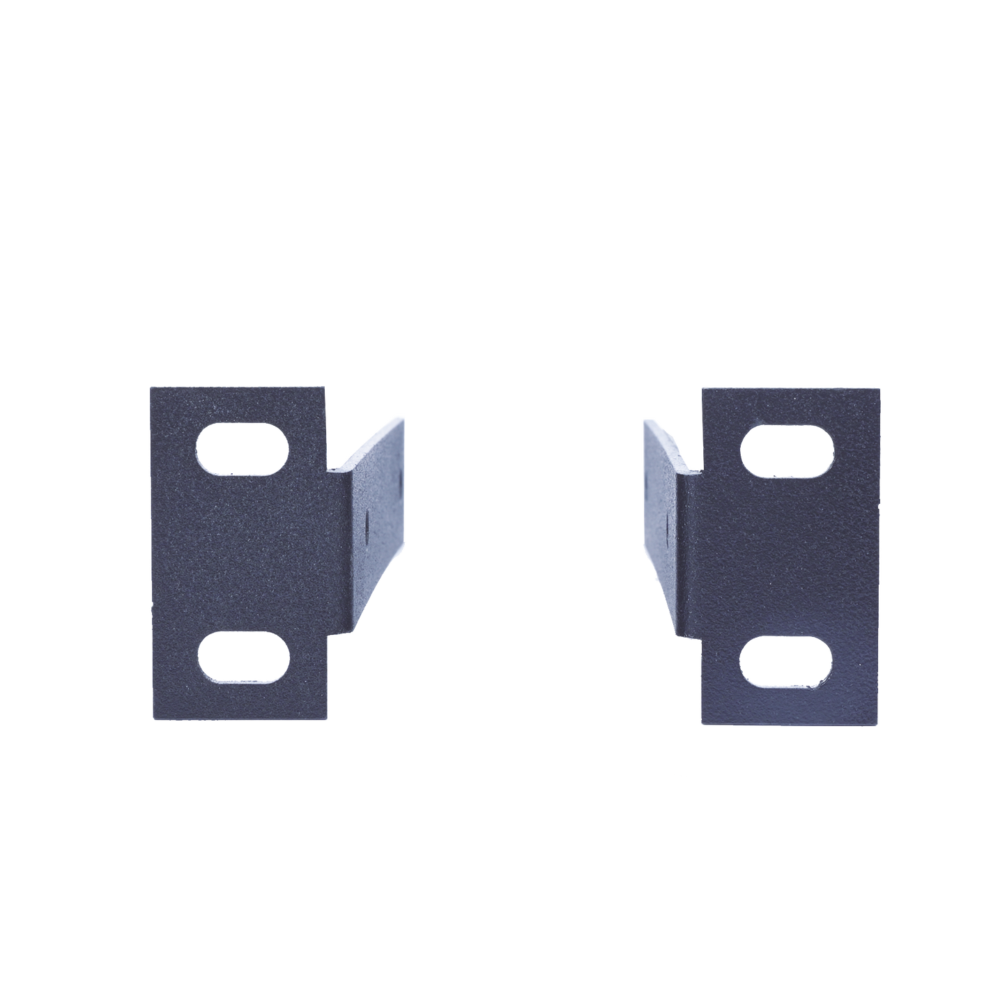 Kit de Brackets Adaptadores para Rack EIQR y Organizadores de Cable Verticales.