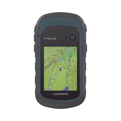 GPS Portátil eTrex 22 para Actividades al Aire Libre / Pantalla TFT Transflectiva de 2.2 Pulgadas / Resolución 240 x 320 Píxeles / 8 GB de Memoria / Mapas Preinstalados de Europa / Resistencia al Agua IPX7 / Compatible con microSD / Batería AA