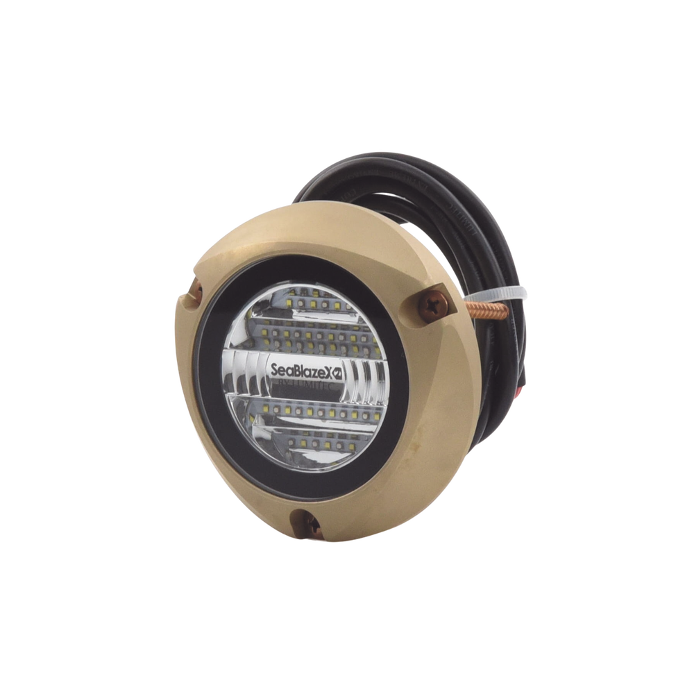 Luz led marina sumergible SeaBlaze X2, emite luz de color blanco y azul de 6000 lúmenes, fabricada en bronce naval con grado de protección IP68.