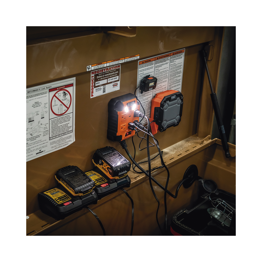 Multicontacto Powerbox 1, con 4 Salidas 120 Vca, 2 USB-A / 1 USB-C, Luces LED Integradas y Soporte Magnético