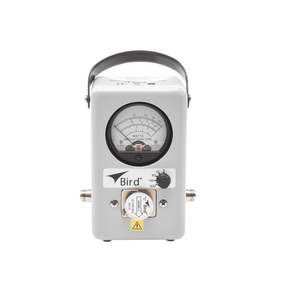 Wattmetro Direccional Thrueline de Banda Ancha con Elemento Fijo de 25-1000 MHz, 5-500 Watt .