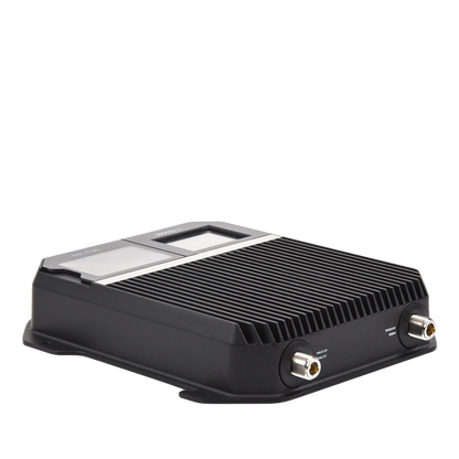 Amplificador Office 200 para 4G, 3G, 2G y llamada VoLTE y convencional. Especial para personalizarlo con antenas, cables y accesorios de acuerdo al requerimiento de la instalación. Puede cubrir en interior áreas de hasta 1600 m² con 4 a