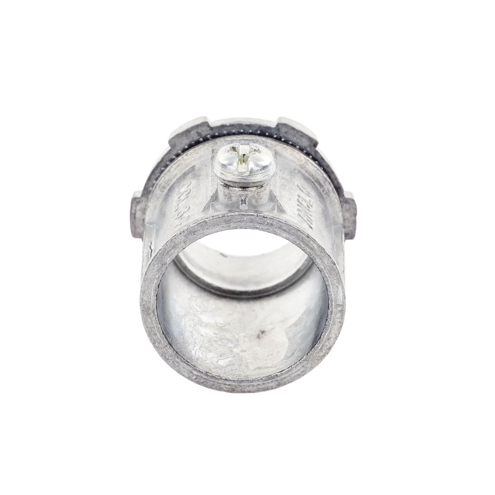 Conector de 3/4" para Tubo Pared Delgada con Tornillos Opresores.