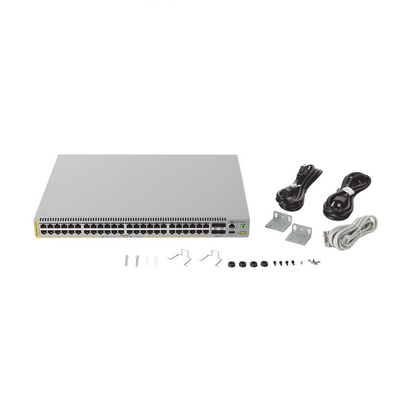 Switch PoE+ Stackeable Capa 3, 48 puertos 10/100/1000 Mbps + 4 puertos SFP+ 10 G, hasta 740 W, fuente redundante