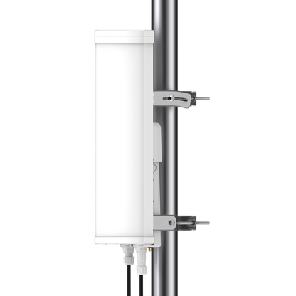 Antena sectorial  de 90 grados, 18 dBi, 5.9-7.1 GHz, MU-MIMO 4x4, incluye kit de montaje para EPMP4600