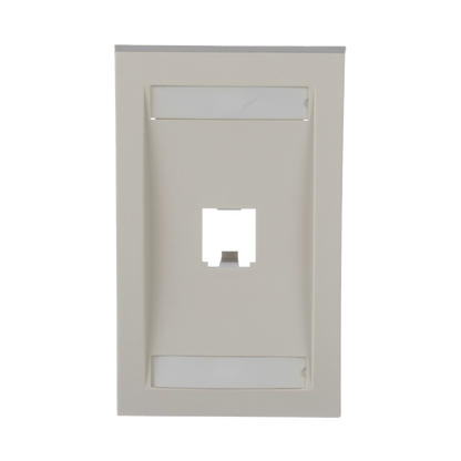 Placa de Pared Vertical Ejecutiva, Salida Para 1 Puerto Mini-Com, Con Espacios Para Etiquetas, Color Blanco Mate