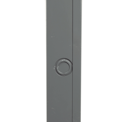 Ducto cuadrado embisagrado 6.5 x 6.5 cm, fabricado en lámina de acero al carbón, hasta 67 cables Cat6,  incluye cople con tornillería y 1 knock out por lado