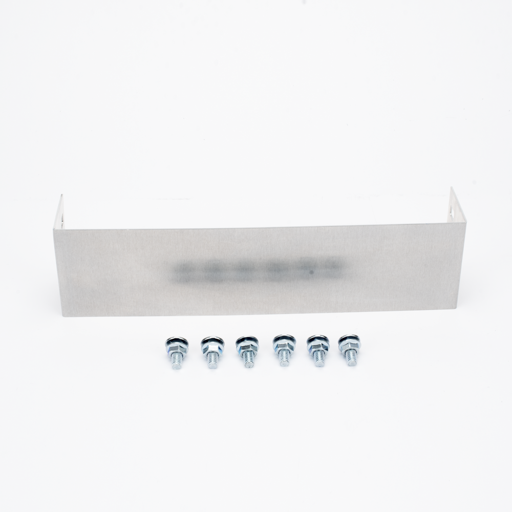 Placa de Cierre para Escalera de Aluminio / Peralte 3 1/4" / Ancho 9" / Incluye Tornillería (CHPCE314X9AK)