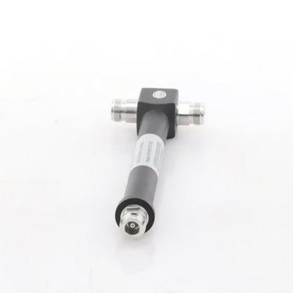 Divisor de Potencia de Dos Vías/ Splitter para distribuir la señal hacia dos antenas/  698-2700 MHz