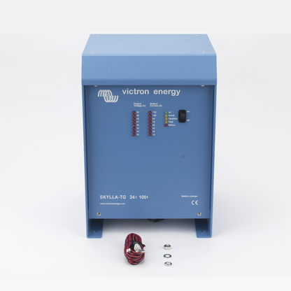 Skylla-TG 24/80 / Cargador de Baterías para Ambientes Marinos 24 V, 80 A / Bancos de 400 a 800 Ah