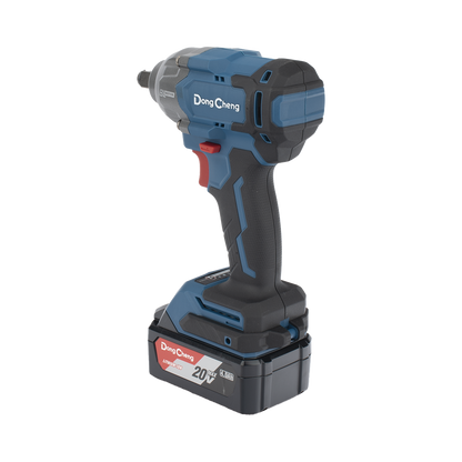 Llave de Impacto Inalámbrica de 20 V, incluye 2 Baterías de 4.0 AH, Cargador y Estuche plástico.