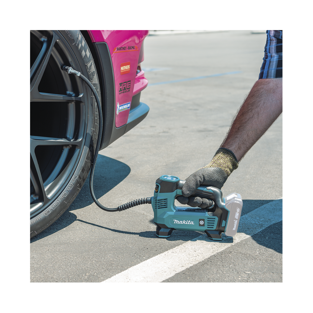 Inflador Inalámbrico 18 Vcc Hasta 121 PSI  (Sin Batería / Sin Cargador).