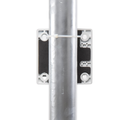 Montaje Metálico de Pared / Exterior / Compatible con Domos DS-2CD21XX