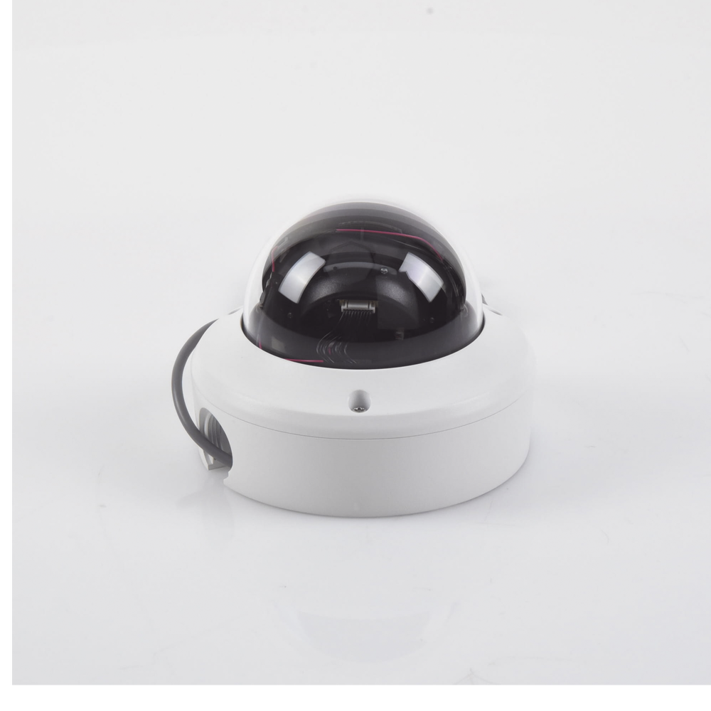 Domo TURBOHD 5 Megapixel / Lente Motorizado 2.7 - 13.5 mm / IR EXIR 40 mts / IK10 / IP67 / dWDR