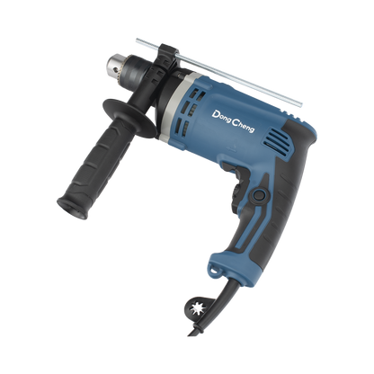 Taladro Rotomartillo de 710W ,110 Vca con broquero de 1/2 pulgada.