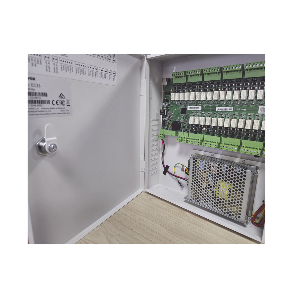 Controlador de Elevador IP Para 32 Pisos / Gestión 100% en la Nube / Interfaz Web / Pases Temporales desde App / Activación de Pisos desde App/ Wiegand / POE / 20,000 Tarjetas /100,000 Eventos / Compatible con Videoporteros Akuvox