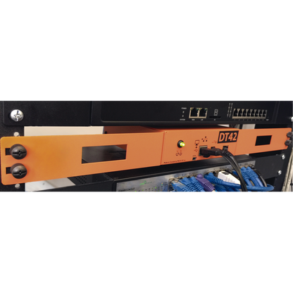 Receptora de alarmas IP Universal con 1 entrada de linea telefónica, para su central de monitoreo, recepción TCP/IP o GPRS, serie  M2M, paneles de alarma Hikvision, entre otros.