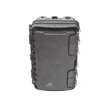 Caja de Distribución de Fibra Óptica para 24 Empalmes, con 8 acopladores SC/APC simplex, Exterior IP65, Color Negro