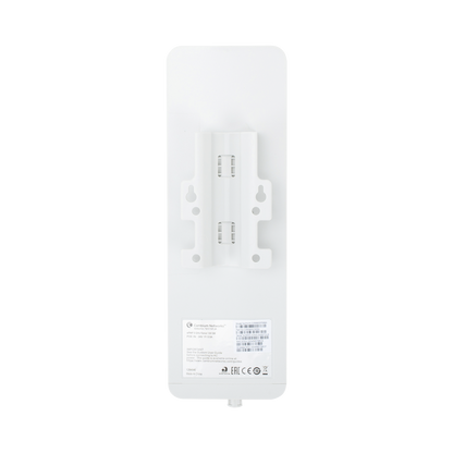 Suscriptor ePMP Force 130 MIMO 2x2 / 28 dBm de potencia / Mejor desempeño en zonas altamente ruidosas / 5150-5970 MHz / Distancia de 3 km en PTMP / Antena integrada de 14 dBi (C050900C505A)