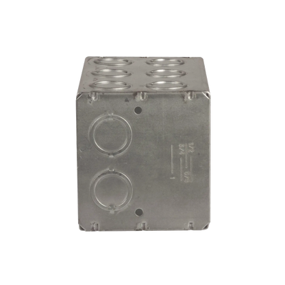 Caja Multigang de 3 Gangs/ Profundidad de 3-1/2 Pulgadas (8.89 cm)/ 19 Entradas de 1/2 - 3/4 Pulgadas (1.27 - 1.91 cm)