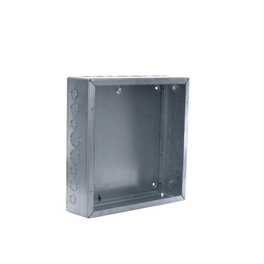 Caja Extra Grande 15"x15"x 4"/ Profundidad 4"/Entradas Laterales - Finales 4 Entradas de 1/2"- 3/4", 2 Entradas de 3/4" - 1" y 2 Entradas de 1"- 1 1/4"/ Incluye tapa / Incluye tapa.