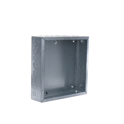 Caja Extra Grande 15"x15"x 4"/ Profundidad 4"/Entradas Laterales - Finales 4 Entradas de 1/2"- 3/4", 2 Entradas de 3/4" - 1" y 2 Entradas de 1"- 1 1/4"/ Incluye tapa / Incluye tapa.
