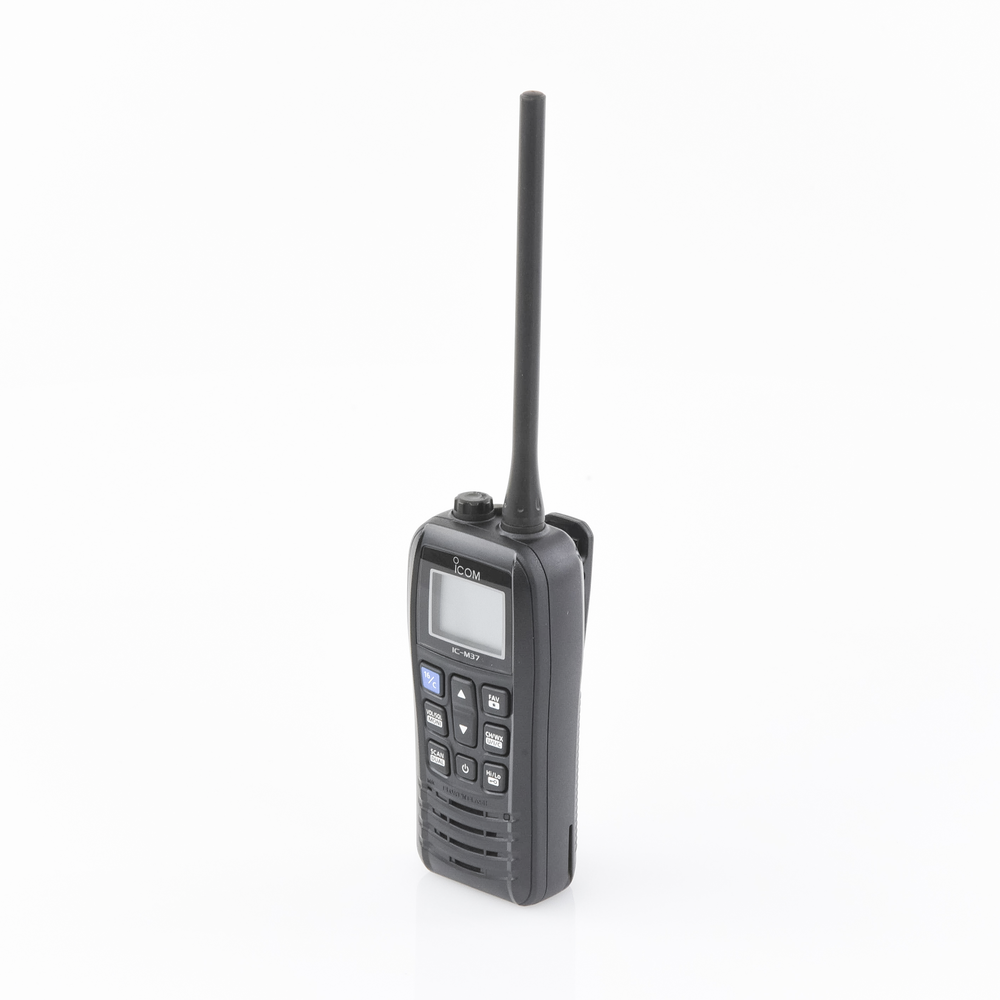 Radio Marina VHF / 6W Potencia Transmisión / IP57 Submersible 1m 30min / Flotación con Alarma / 156-163 MHz / Dualwatch-Triwatch