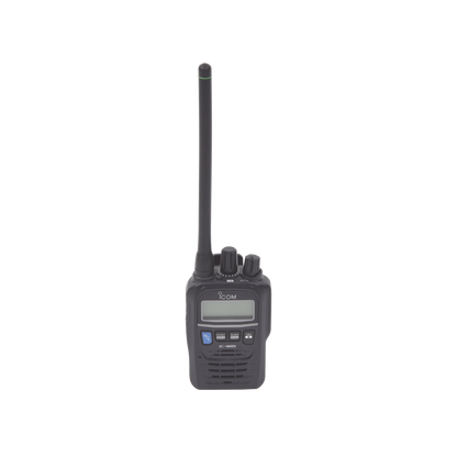 Radio portátil marino y comercial en VHF, incluye los canales USA, INT, CAN, y del clima