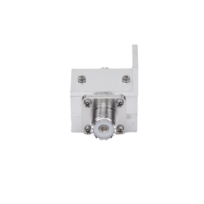 Protector RF Coaxial Contra Descargas Atmosféricas Para 1.5 a 700 MHz Con Ceja Lateral y Conectores UHF Hembra