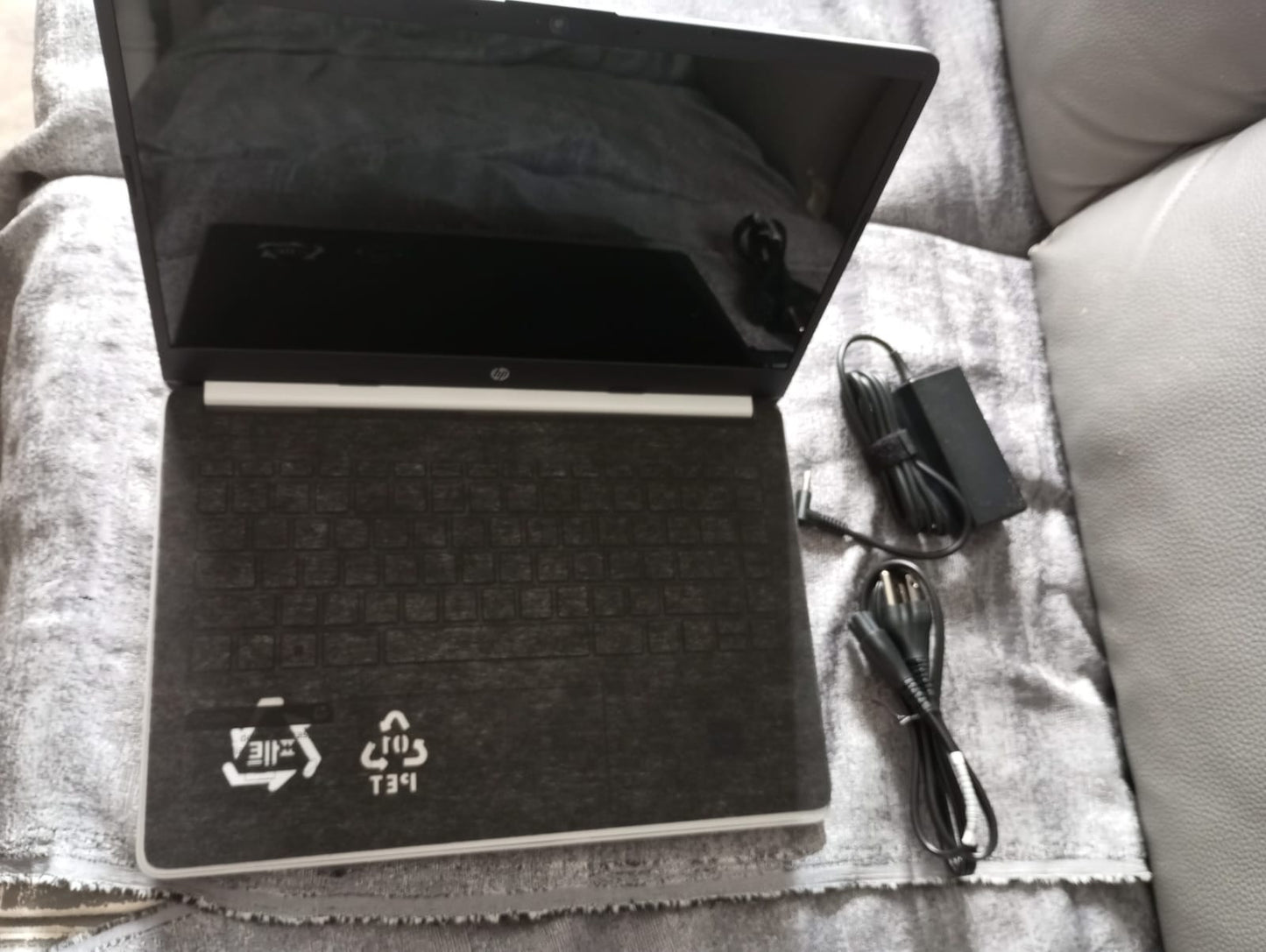 Laptop HP Intel(R) Celeron(R) N4120 16GB Ram Disco Solido 256GB 8 NUCLEOS