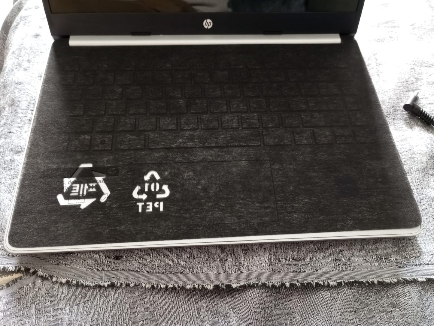 Laptop HP Intel(R) Celeron(R) N4120 16GB Ram Disco Solido 256GB 8 NUCLEOS