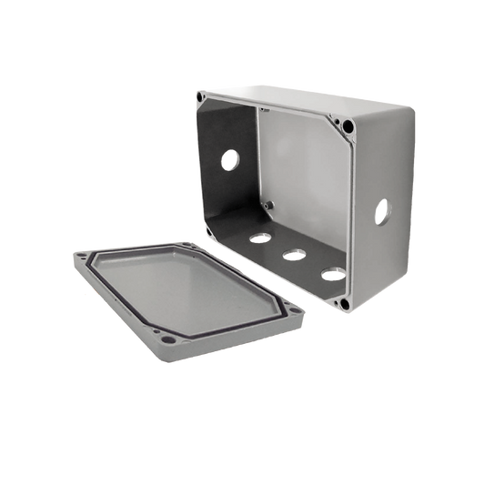 Caja de Unión de Aluminio con 6 salidas de 1" / Orificios 1 Izq - 1 Der - 4 en la parte inferior.