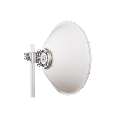 Antena direccional Alto Rendimiento / Parábola profunda para mayor aislamiento al ruido /4 ft / Guía de onda  para radio B5x y C5x / Ganancia de 35 dBi / Soporte de acero inoxidable / Polaridad en 90 ° y 45 ° / Incluye montaje.