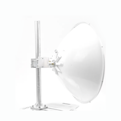 Antena Direccional de Alto Rendimiento / 33.0 ± 1 dBi  / 3 ft / 5.9-7 GHz / Conectores SMA Hembra Inverso / Alto Aislamiento al Ruido / Fácil Montaje y herraje de acero inoxidable /  Radomo Incluido