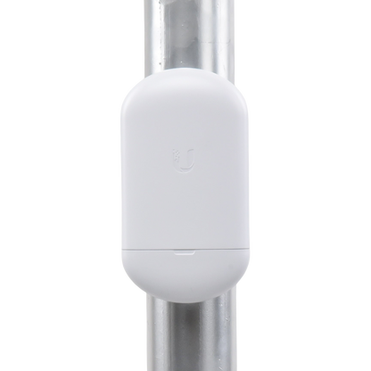 NanoStation airMAX Loco5AC CPE hasta 450 Mbps, 5 GHz (5150 - 5875 MHz), con antena integrada de 13 dBi, no incluye adaptador PoE