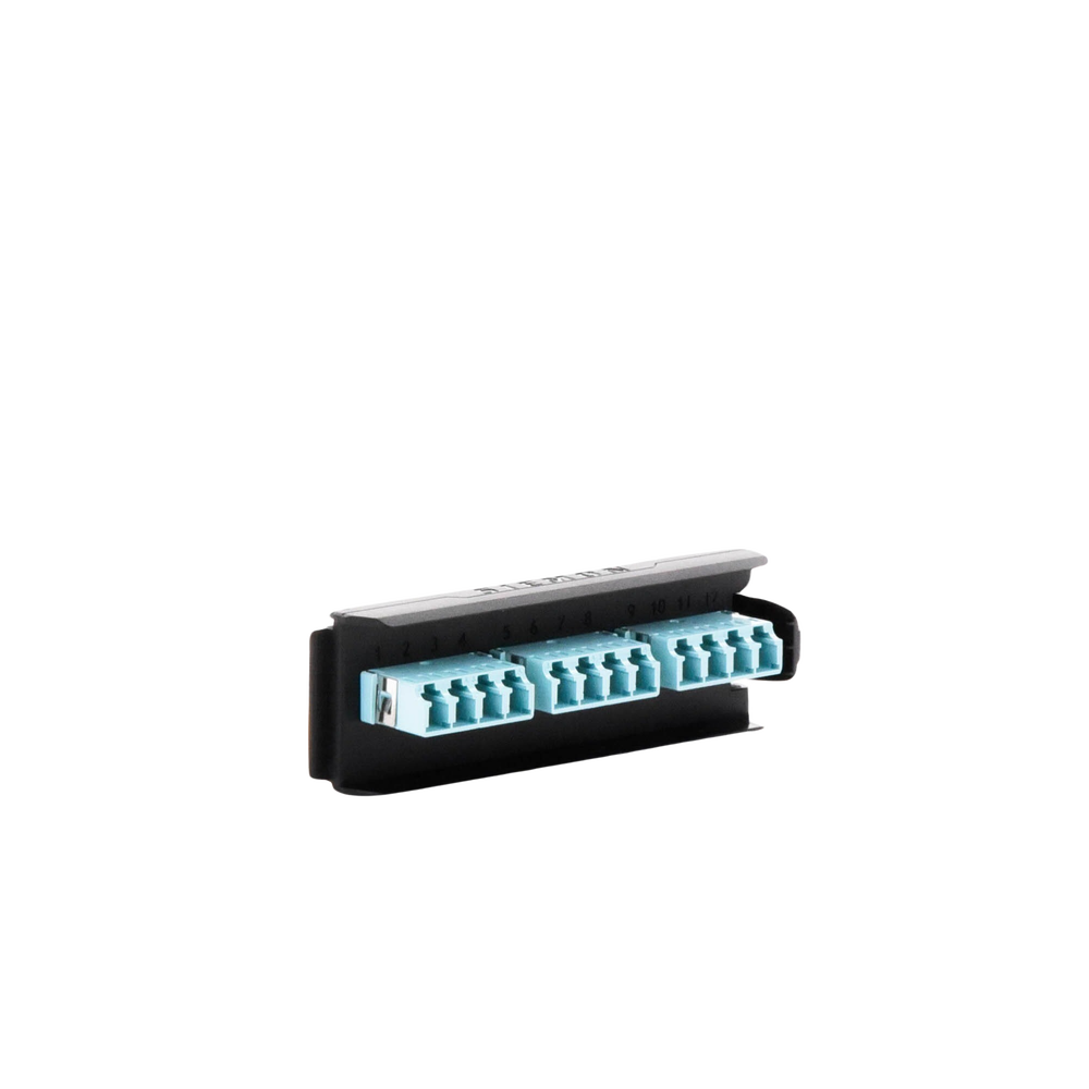 Placa Ciega, Color Negro, Compatible con Distribuidores de Fibra Óptica LightVerse Core, Plus y Pro
