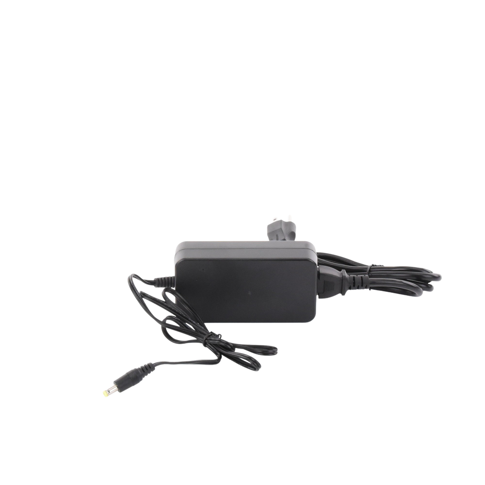 Fuente de poder con Cables de Extensión para Mayor Alcance 12 Vcc / 5 Amperes / Profesional / 0.5 metros a la toma de alimentación / 0.5 metros a la conexión del dispositivo