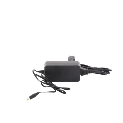 Fuente de poder con Cables de Extensión para Mayor Alcance 12 Vcc / 5 Amperes / Profesional / 0.5 metros a la toma de alimentación / 0.5 metros a la conexión del dispositivo