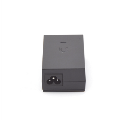 Adaptador PoE Ubiquiti de 24 VDC, 1.0 A Puerto Fast Ethernet