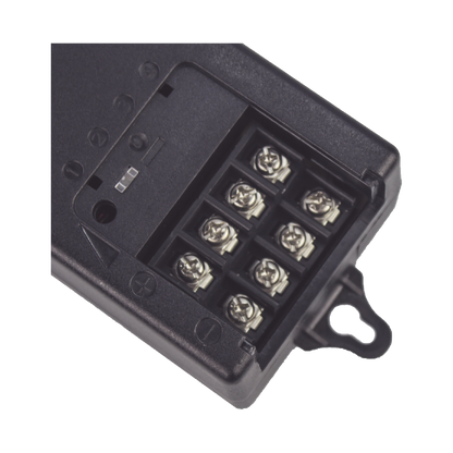 Fuente de Poder de 12 Vcc @ 5A / 4 Cámaras / FILTRO DE RUIDO ESPECIAL PARA CAMARAS 4K / Fusible Reseteable Inter Construido PTC / Protección Contra Sobre-Tensiones y Contra Cortocircuito / Recomendado para cámaras 4K.