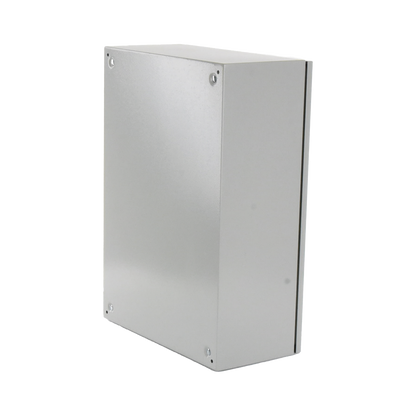 Gabinete Ventilado de Acero IP55 Uso en Exterior (500 x 700 x 250 mm) con Placa Trasera Interior Metálica y Compuerta Inferior Atornillable. Incluye Ventilador, Ventilas, filtros, Chapas y Llave T.